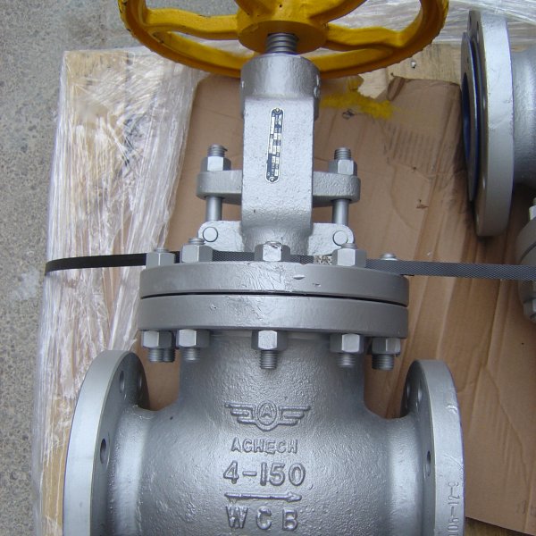 Чугунный клапан Диаметр: 250 мм, Вид: обратный, пружинный
